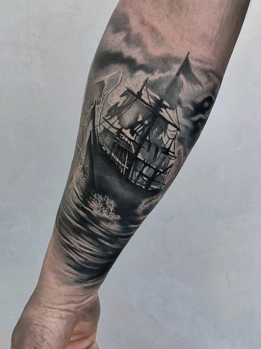 Agnieszka Jarosz-tatuaż-przedramie-cover-Black & Grey-Realizm