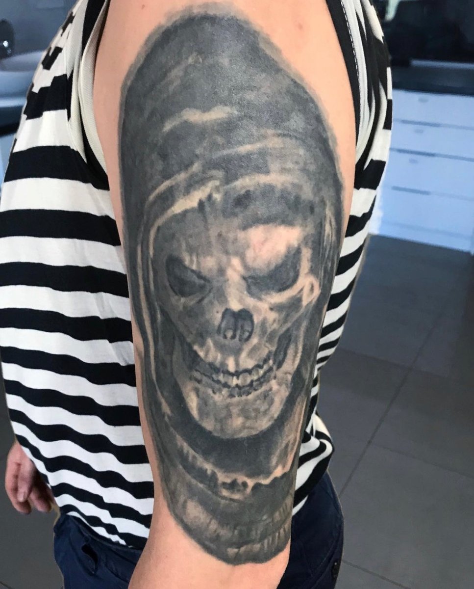 Joanna Fąferko -tatuaż-coverup-coveruptattoo-Realizm-Surrealizm / Horror