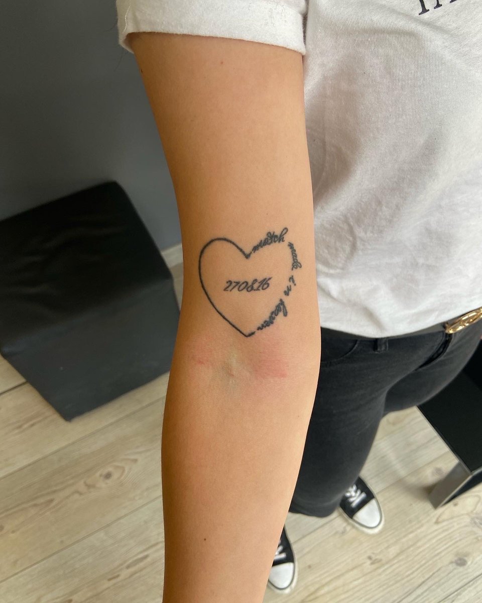 Karol Michalak-tatuaż-cover-coverup-Abstrakcyjny-Blackwork / Blackout-Graficzny / Sketch-Traditional / Oldschool