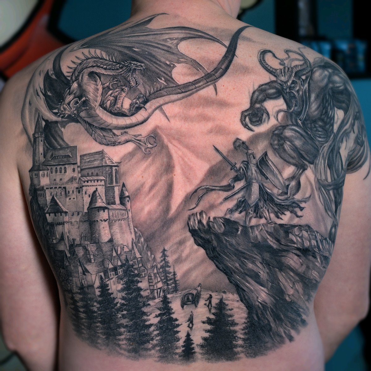 Dawid Dłubała-tatuaż-plecy-fullbacktattoo-Black & Grey-Realizm-Surrealizm / Horror