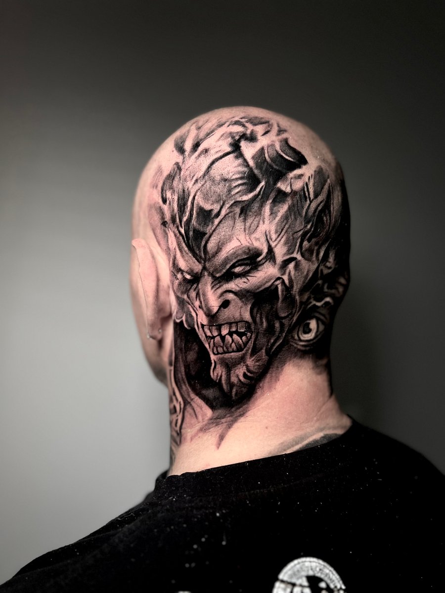 Thanks.Leo_Tattoo-tatuaż-tattoo-tatuaż-Black & Grey