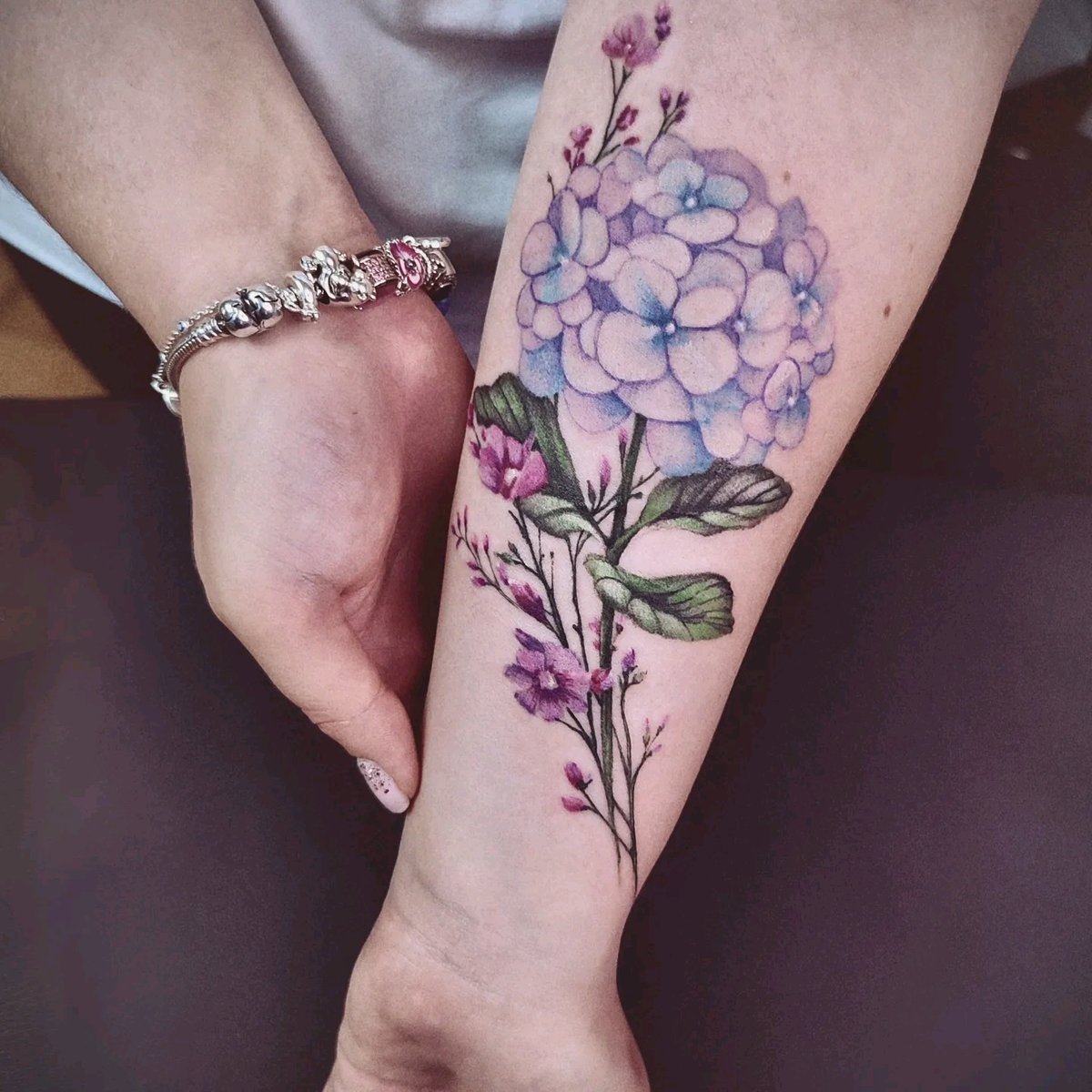 yahanzotattoo-tatuaż-kwiaty-nabliznie