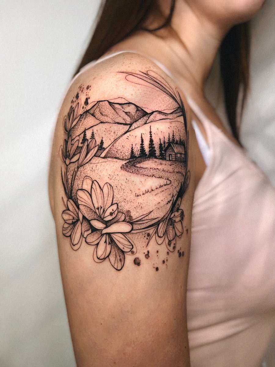 Oliwia Pasko-tatuaż-ramie-gory