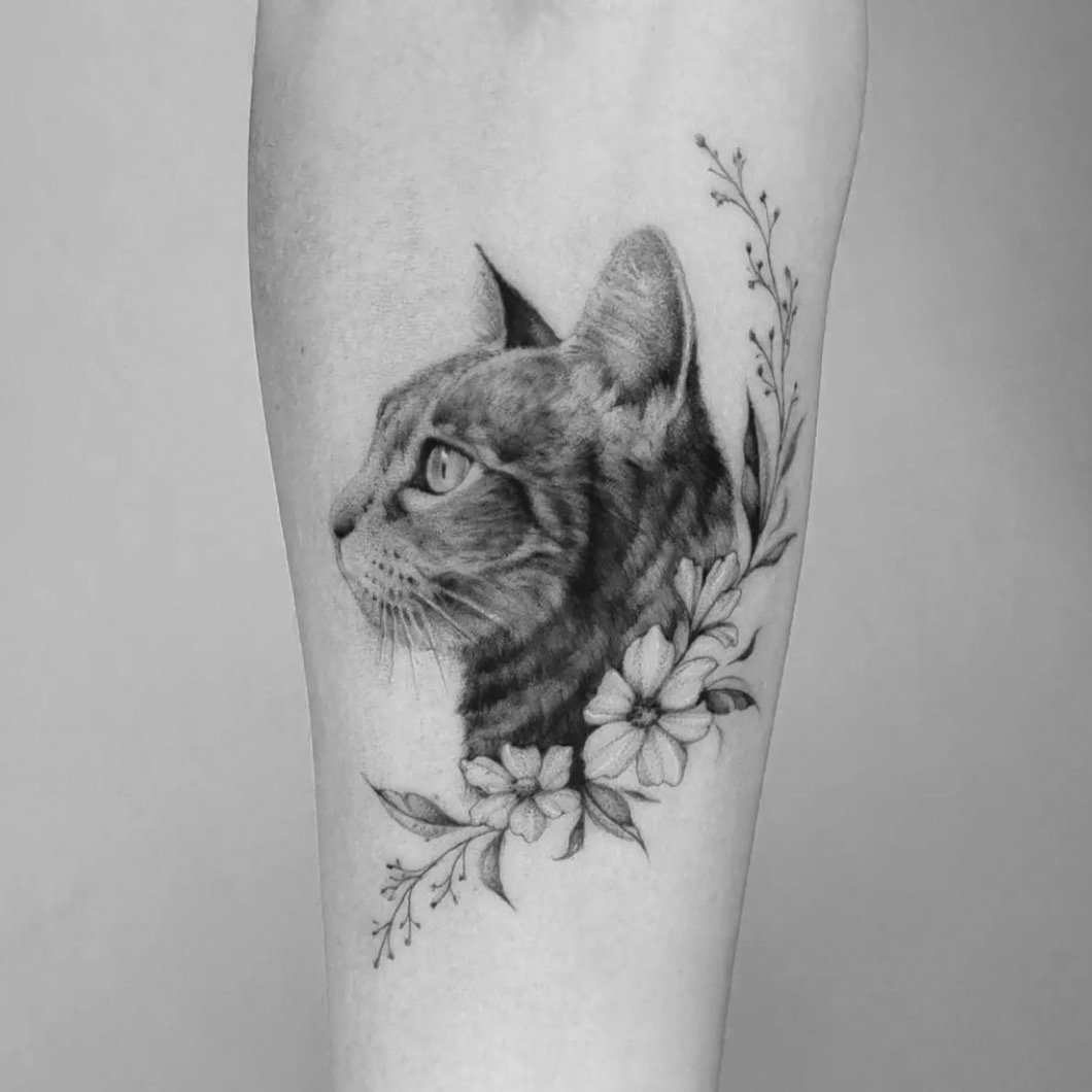 Anna Minajew-tatuaż-cover-kot-Black & Grey