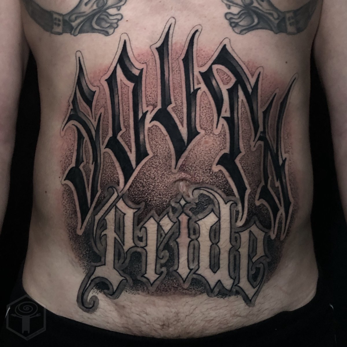 Łukasz Żydek-tatuaż-Black & Grey-Chicano-Dotwork-Kaligrafia / Lettering