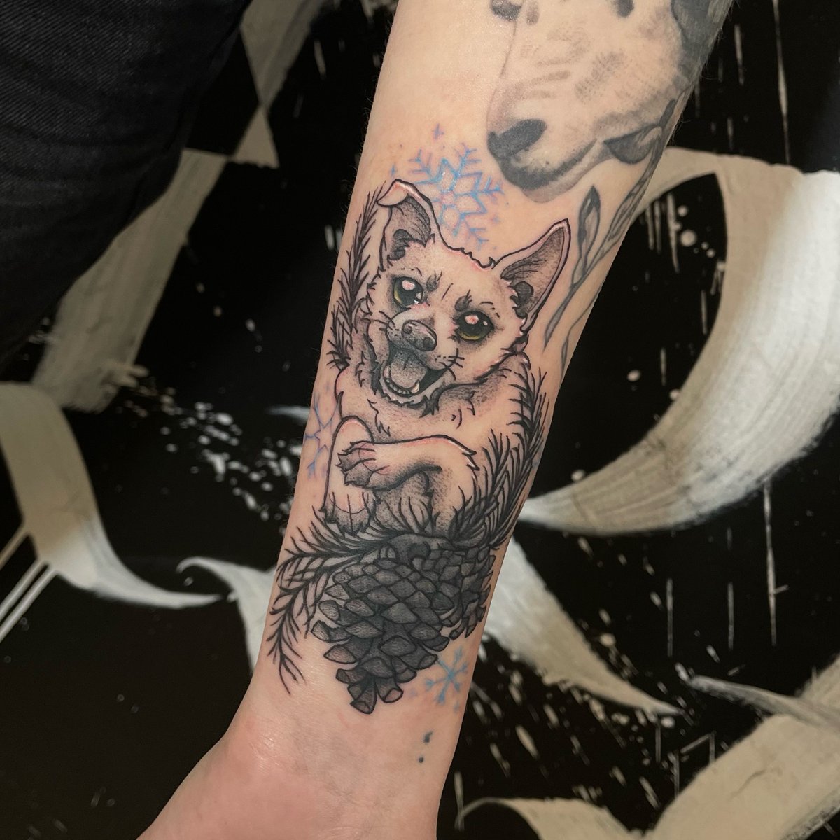 Sharo-tatuaż-cover-pies-Dotwork