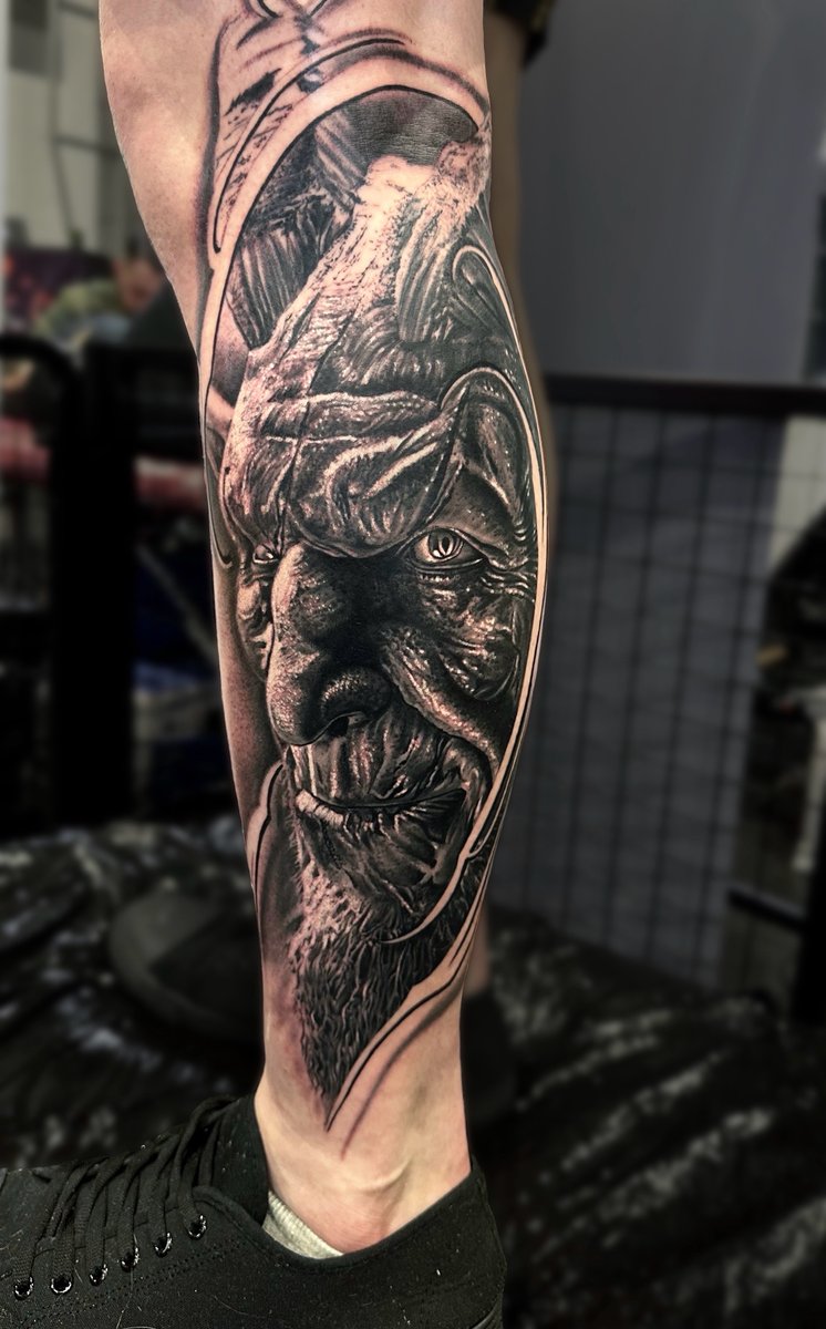Ruslan Art Tattoo-tatuaż-Black & Grey-Realizm-Surrealizm / Horror