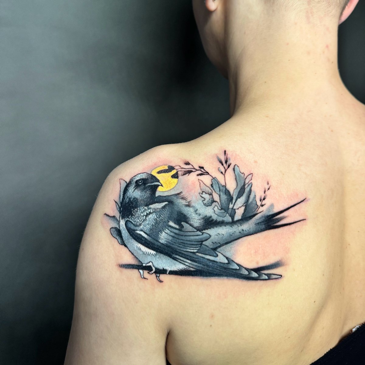 Agnieszka Stanielewicz-tatuaż-coverup-swallow-Black & Grey-Watercolor