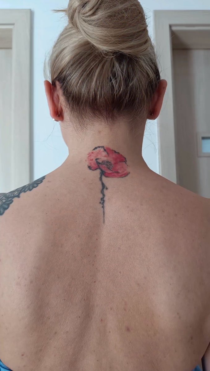 Jakub Malarz-tatuaż-coverup-flower-Dotwork