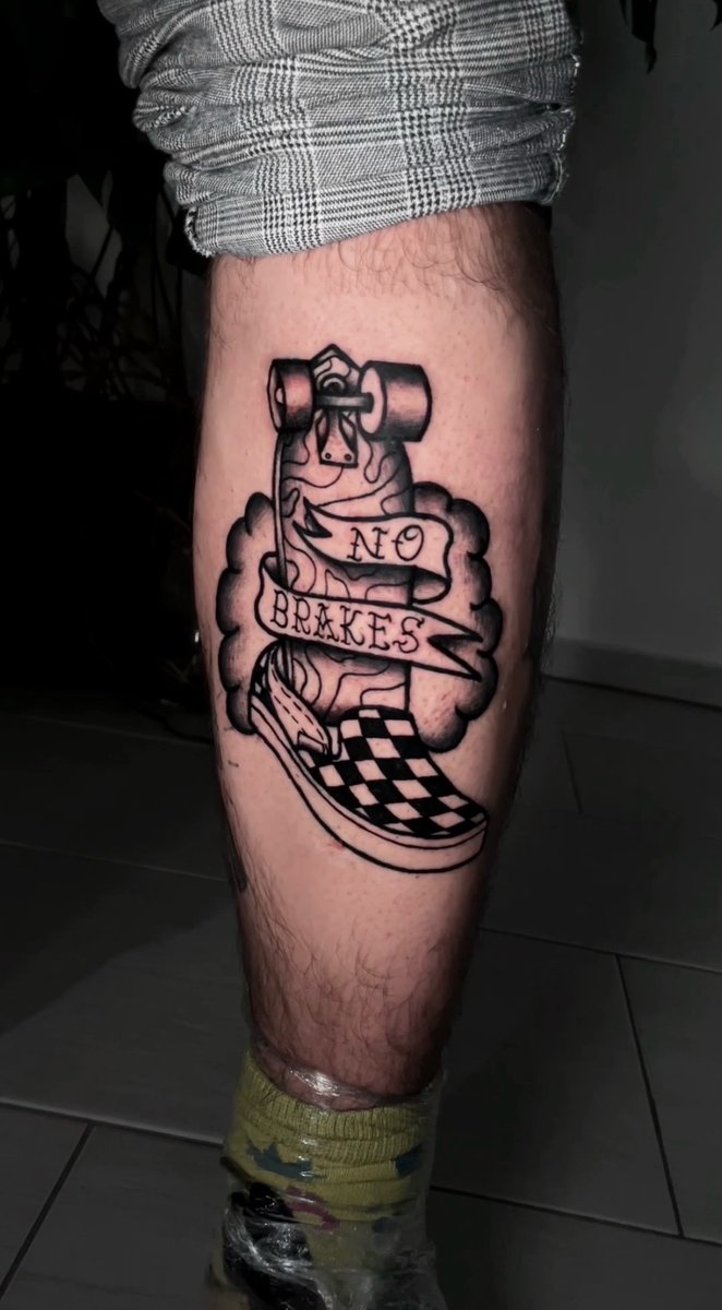 Malin-tatuaż-deskorolka-vans-Traditional / Oldschool