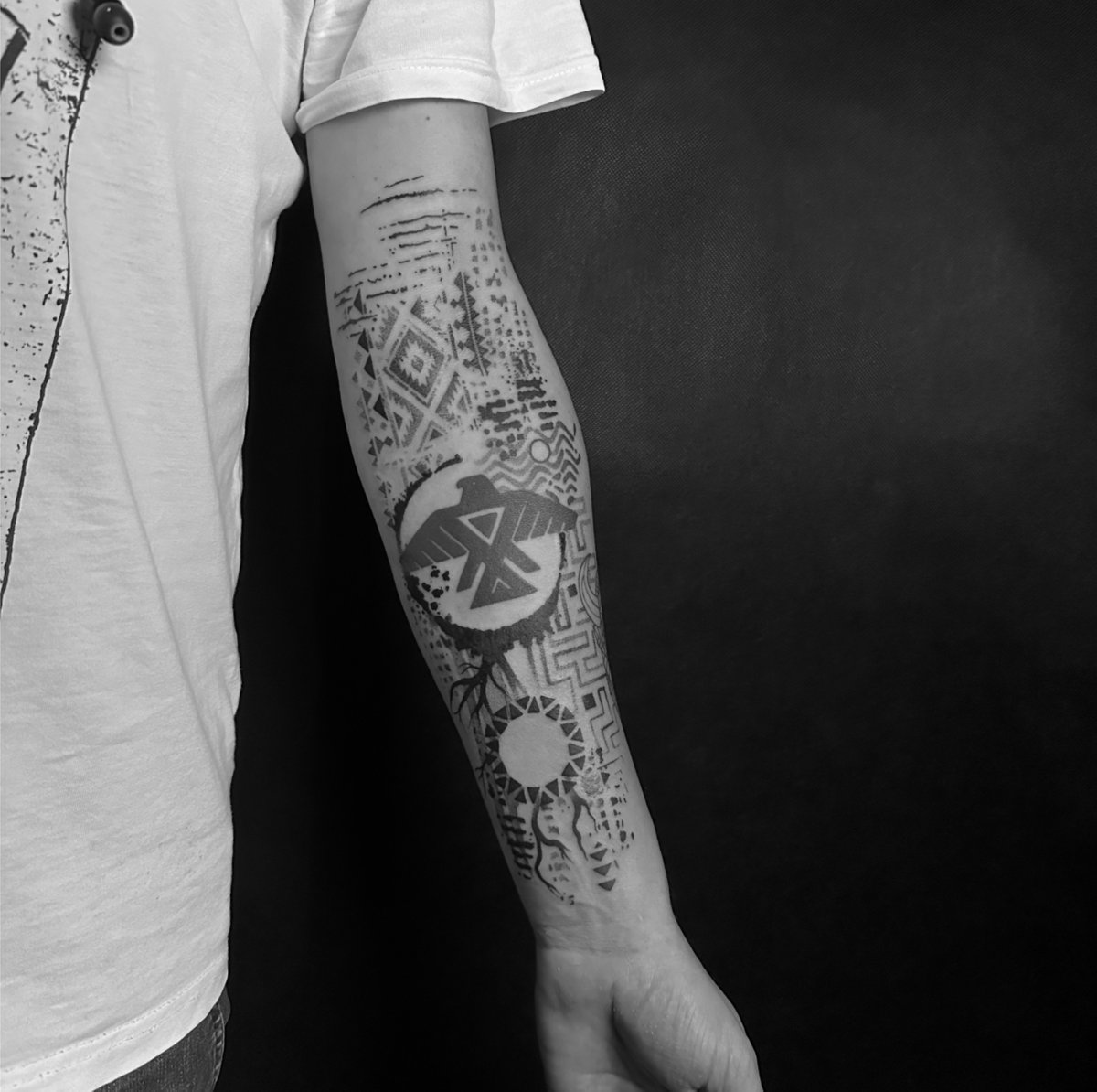 Angela Barnat-tatuaż-orgaznizedchaos-abstractart-Abstrakcyjny-Geometryczny / Ornamenty-Line work / Fineline / Outline