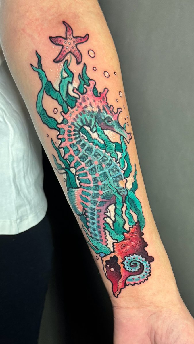 Agnieszka Stanielewicz-tatuaż-przedramie-konikmorski-Graficzny / Sketch-Neo-tradycyjny-Watercolor