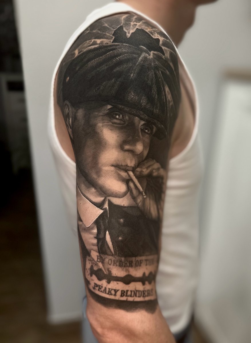 Aleksandra Pepłowska -tatuaż-peakyblinders-poczatekrekawa-Black & Grey-Realizm