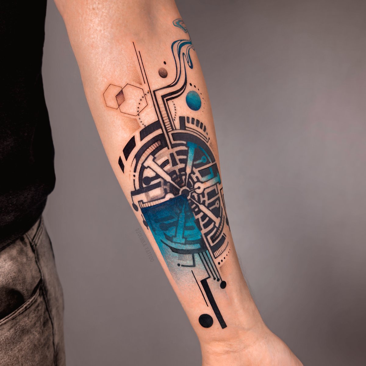 Angelika "DŻOLINKA" Lorek-tatuaż-Geometryczny / Ornamenty-Graficzny / Sketch