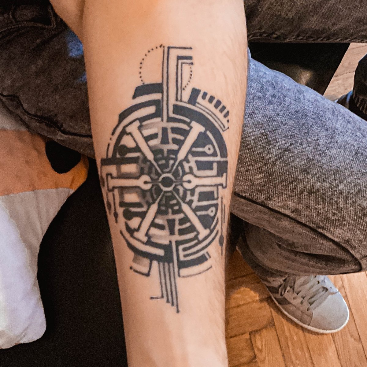 Angelika "DŻOLINKA" Lorek-tatuaż-Geometryczny / Ornamenty-Graficzny / Sketch