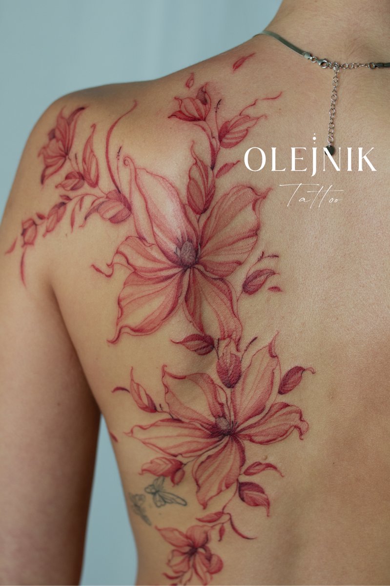 olejnik.tattoo - Wika Olejnik-tatuaż-tatuazplecy-plecy-Line work / Fineline / Outline