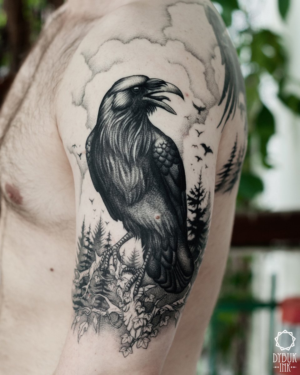 Dybuk Ink | Nona Karnowska | tatuaż słowiański | nordycki | mroczny | Kraków-tatuaż-kruk-ramię-Black & Grey-Dotwork-Graficzny / Sketch-Realizm