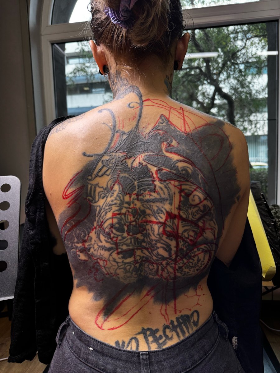 Mancza-tatuaż-Abstrakcyjny