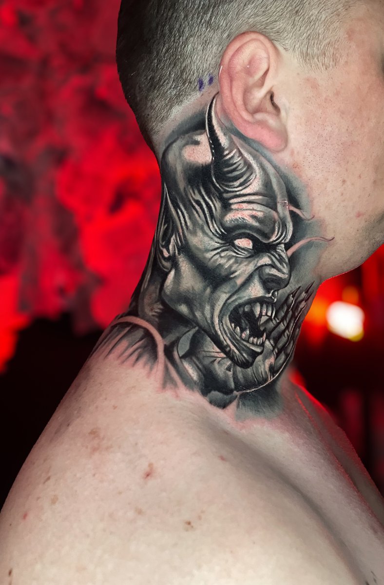 Przemysław Jaśkiewicz-tatuaż-cover-coverup-Realizm