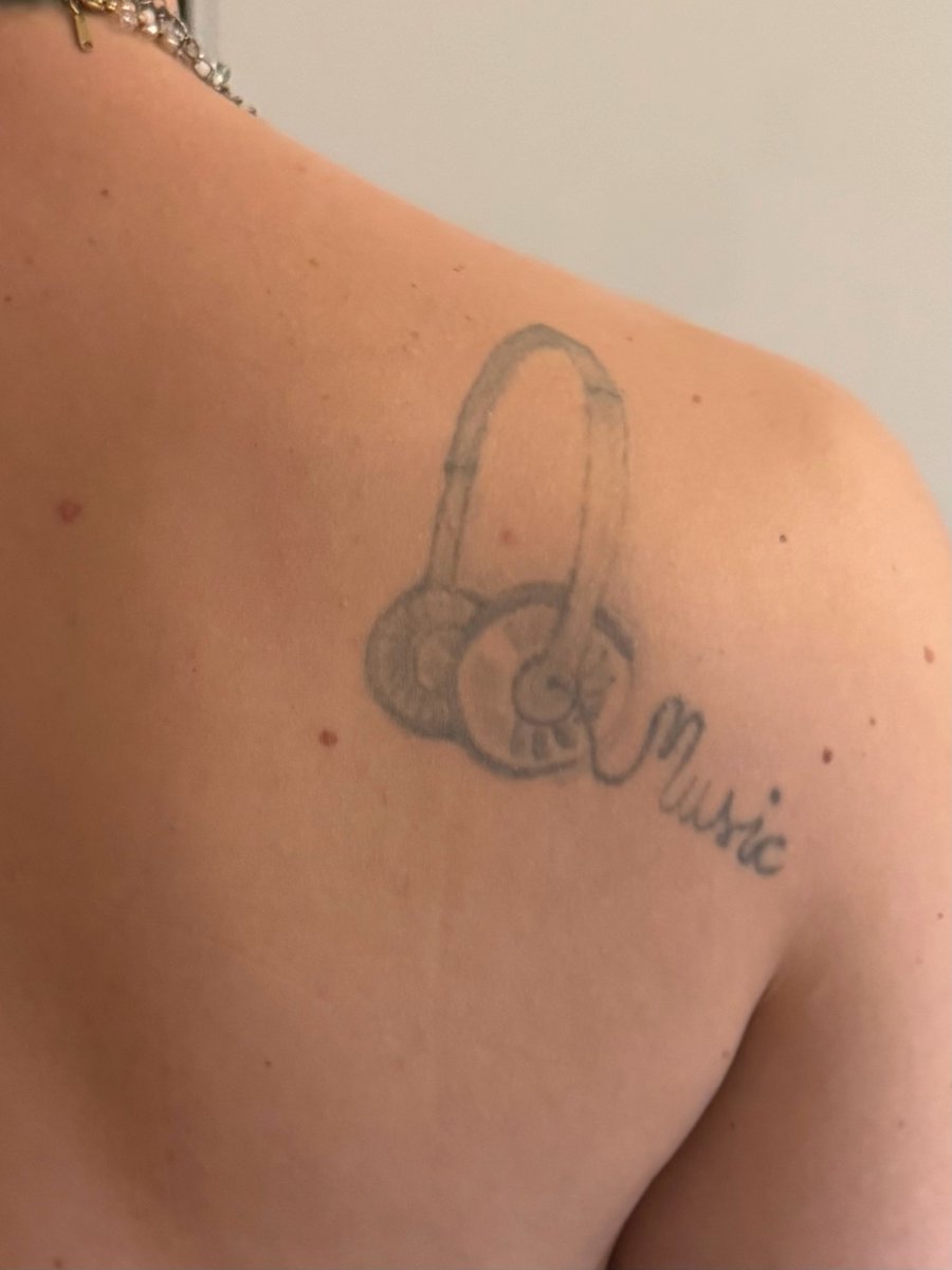 Kacper Bohorodzicz -tatuaż-kot-cover-Realizm