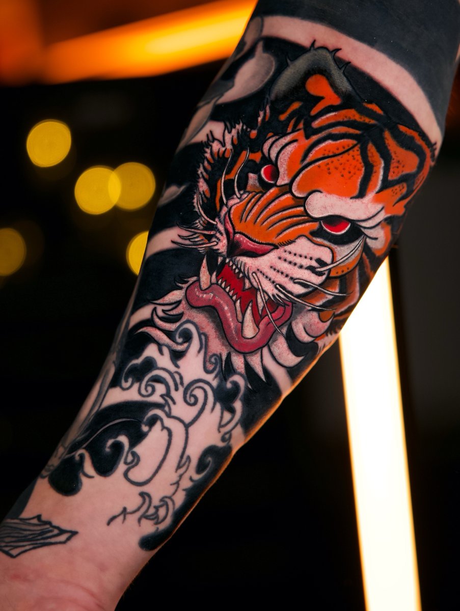Ostry Tattoo-tatuaż-Neo-tradycyjny-Newschool / Graffiti / Cartoon