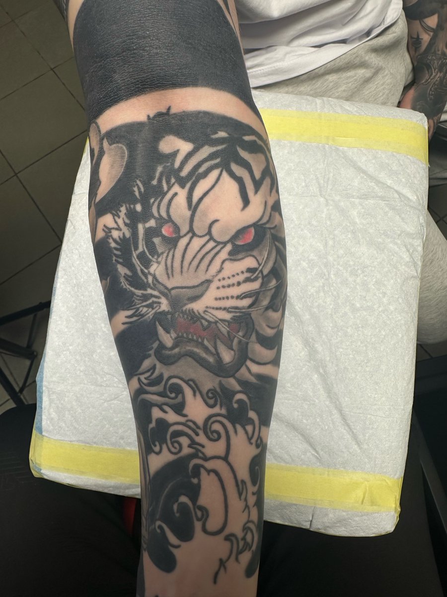 Ostry Tattoo-tatuaż-Neo-tradycyjny-Newschool / Graffiti / Cartoon