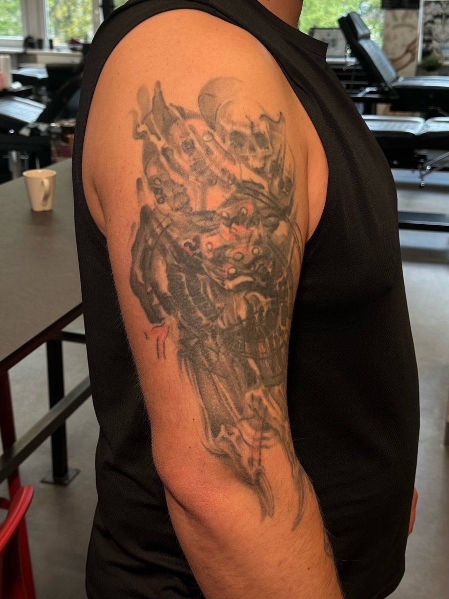 Thanks.Leo_Tattoo-tatuaż-Abstrakcyjny-Newschool / Graffiti / Cartoon-Realizm-Surrealizm / Horror