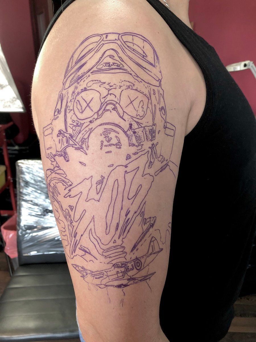 Sebastian Stańczak-tatuaż-ramię-czaszka-Realizm