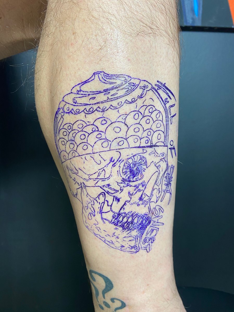 Justyna Kasperkiewicz-tatuaż-skull-candy