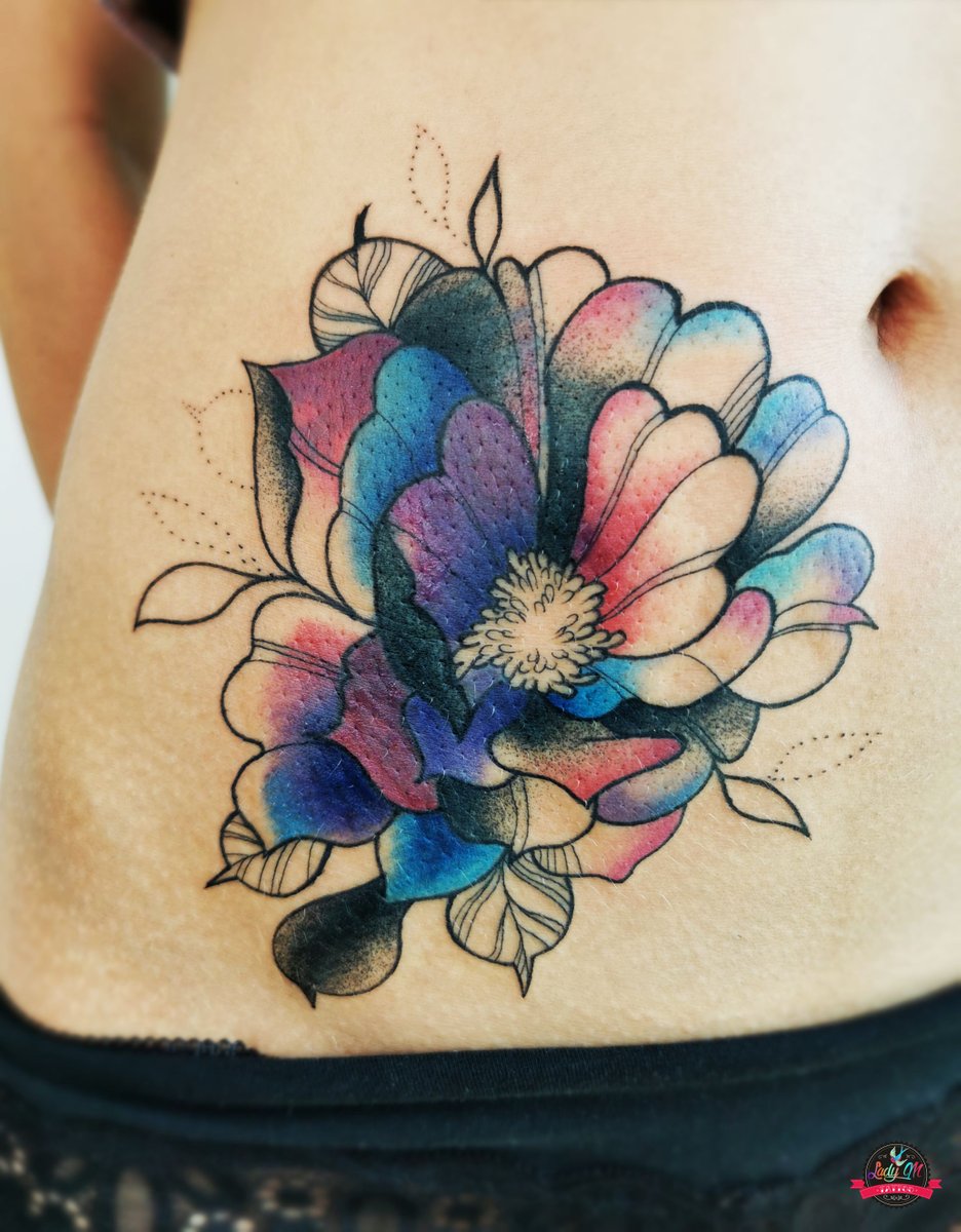 Marcelina Kwaśniewska -tatuaż-cover-flower-Dotwork-Graficzny / Sketch-Watercolor