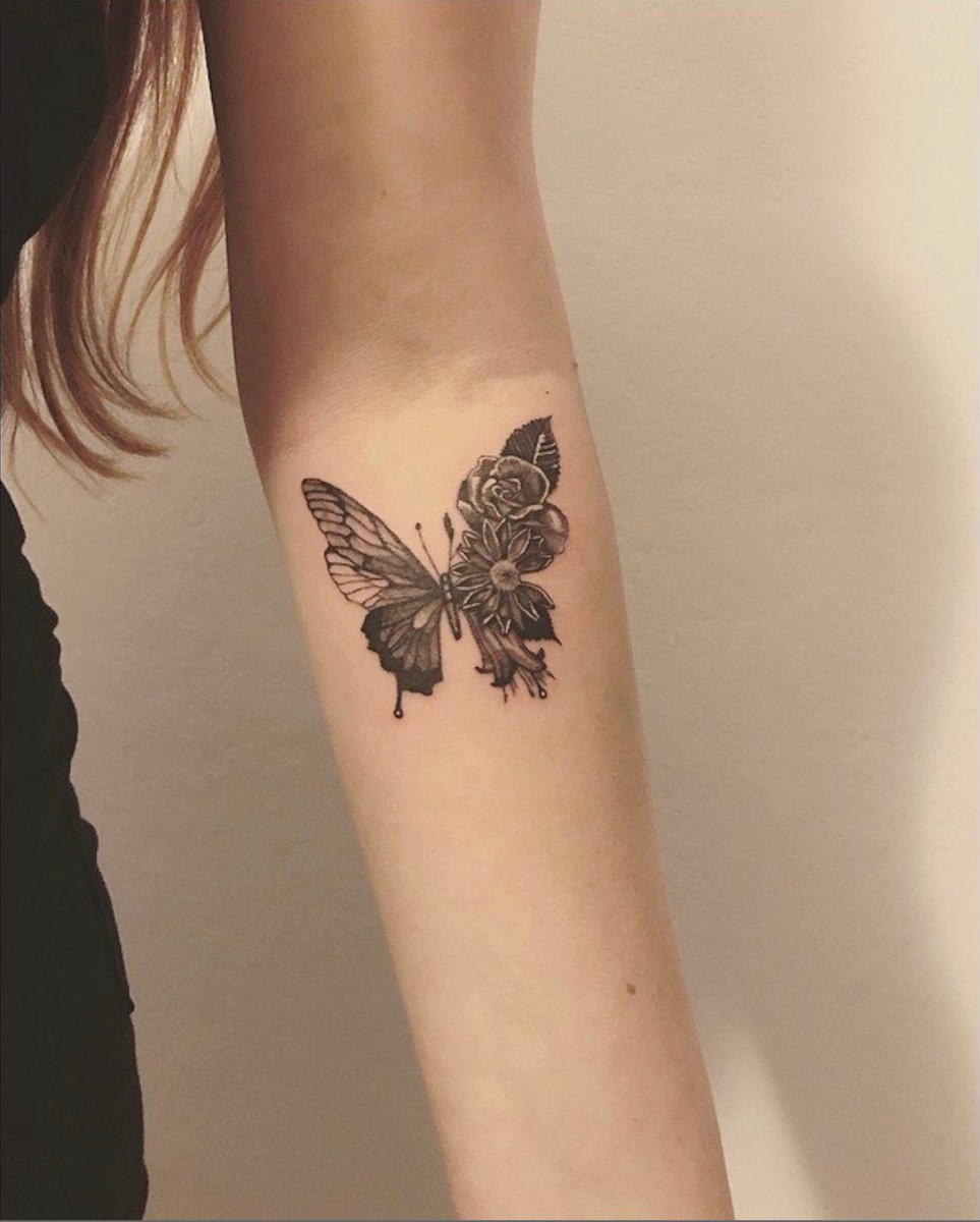 Łukasz Dymowski-wzór-kwiaty-motyl-Minimalizm-Realizm