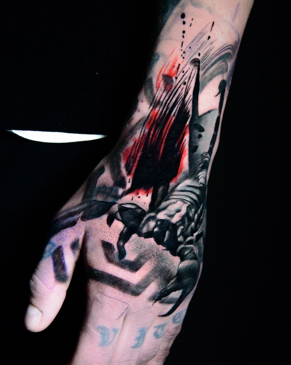Thanks.Leo_Tattoo-tatuaż-scorpion-splatter-Black & Grey-Trash Polka